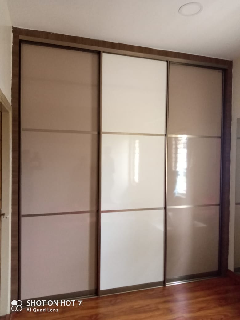over-1000-designs-for-lacquer-glass-wardrobes-serving-across-gurgaon-gurugram-largest-collection-gallery-of-designs-in-gurgaon-india